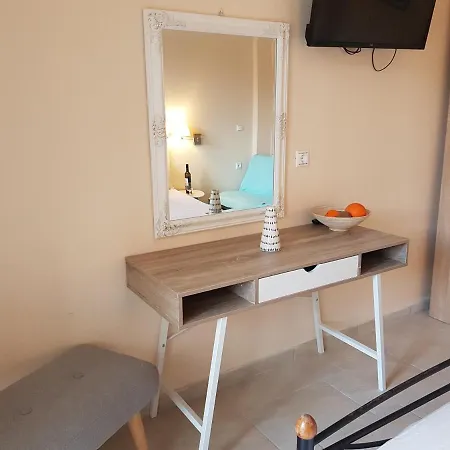 Aparthotel Nefeli Wind Club 3*