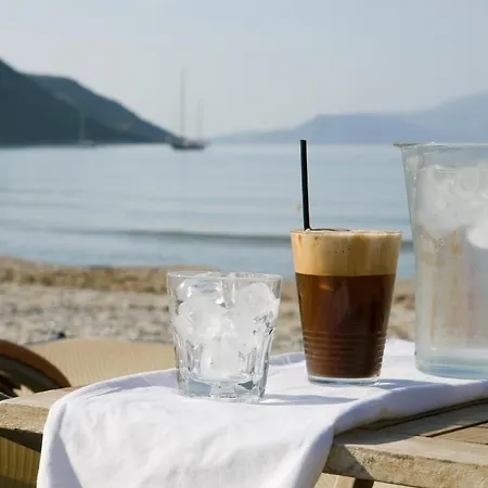 Nefeli Wind Club Aparthotel 3*